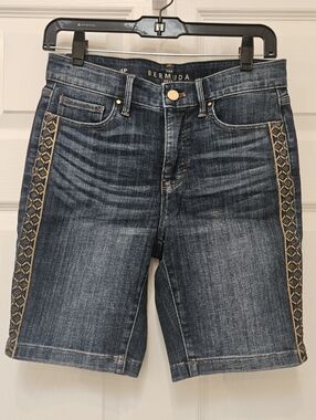 Bermuda White House Black Market Bermuda Denim Shorts High Rise Size 4 Petite